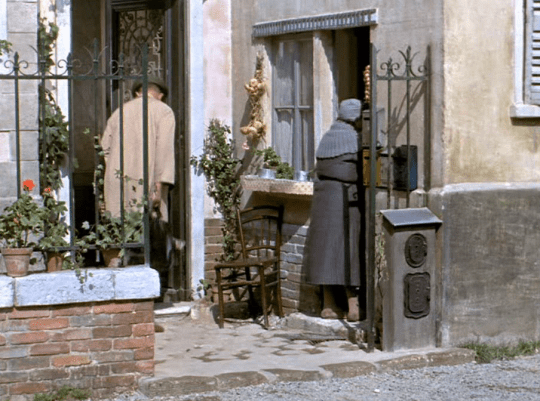 vlcsnap-2015-05-14-16h36m42s40